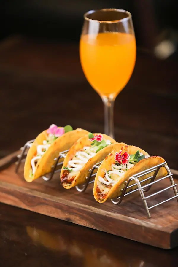 How Much Food for a Taco Bar? The Math Behind Feeding a Crowd